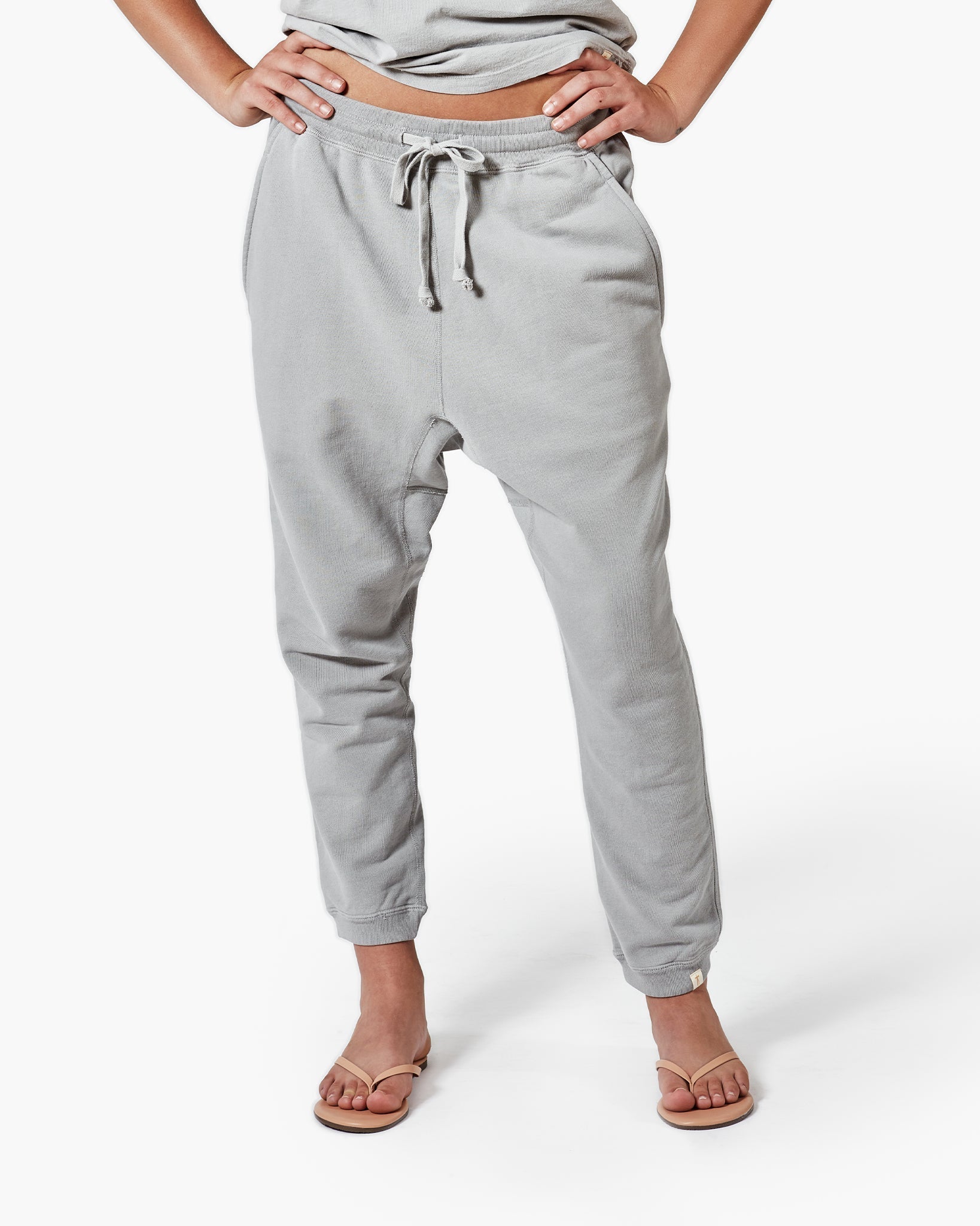 Pantalon Jogging TKEES Core Grise Femme | ARI-74949033